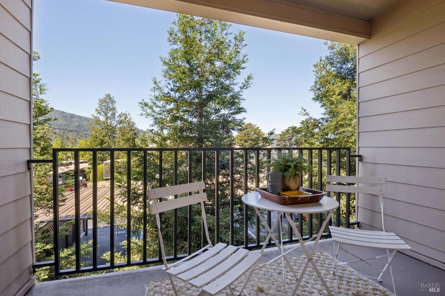908 Via Casitas Greenbrae CA 94904