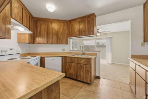 1565 Parkway Drive Rohnert Park CA 94928