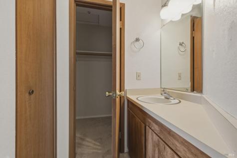 1565 Parkway Drive Rohnert Park CA 94928