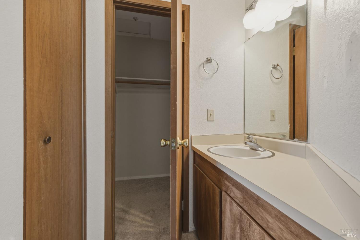 1565 Parkway Drive Rohnert Park CA 94928