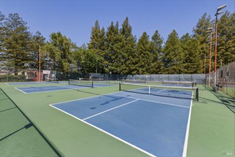 1565 Parkway Drive Rohnert Park CA 94928