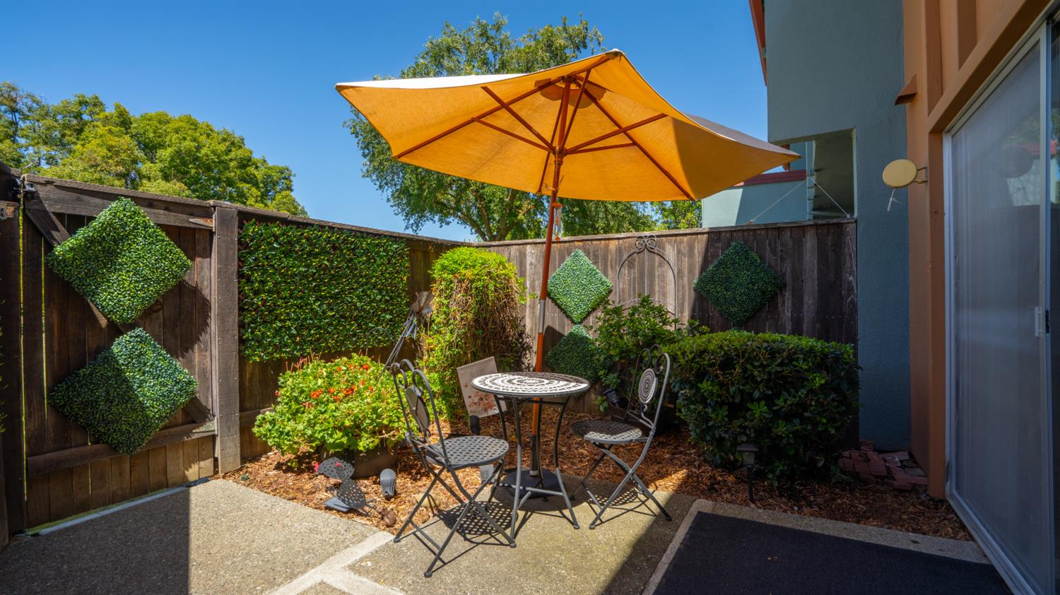 2139 Bella Casa Street Davis CA 95616