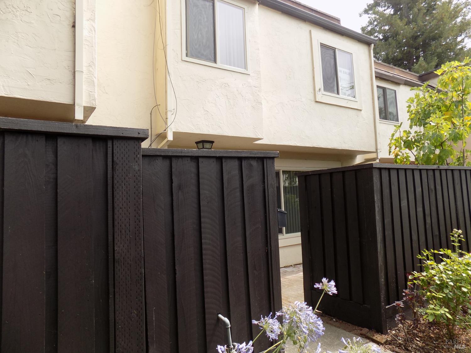 1709 Las Pravadas Court Santa Rosa CA 95409
