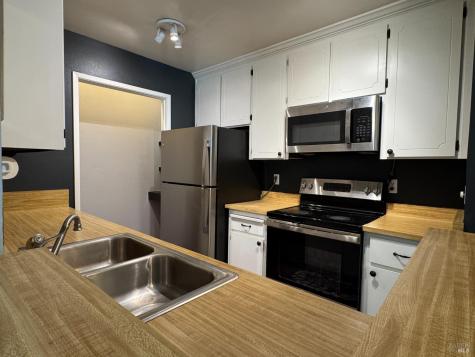 58 Scottsdale Way Novato CA 94945