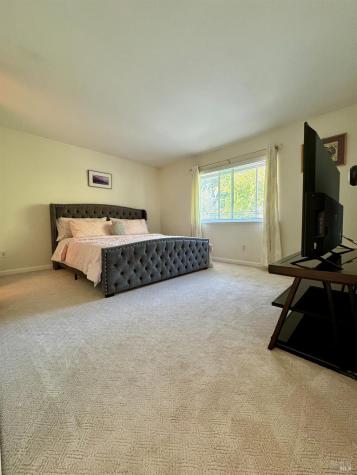 58 Scottsdale Way Novato CA 94945