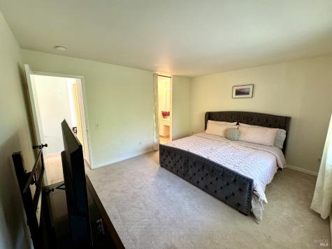 58 Scottsdale Way Novato CA 94945