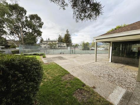 58 Scottsdale Way Novato CA 94945