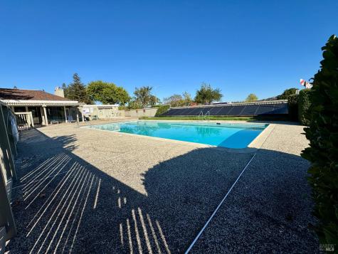 58 Scottsdale Way Novato CA 94945