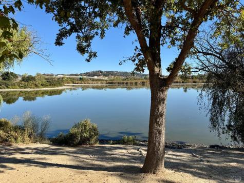 58 Scottsdale Way Novato CA 94945