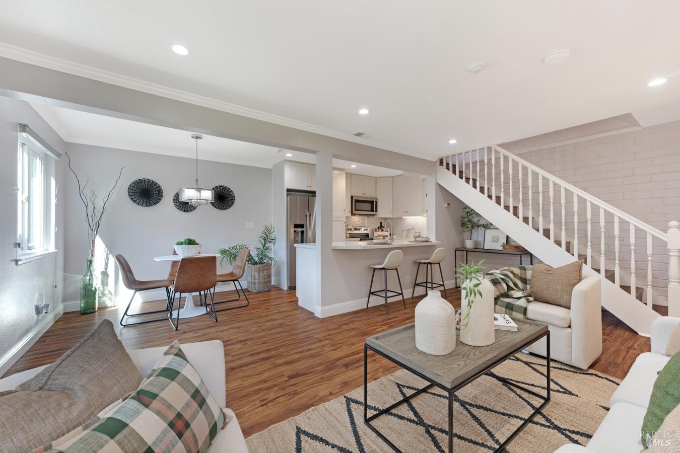 1513 Guerneville Road Santa Rosa CA 95403