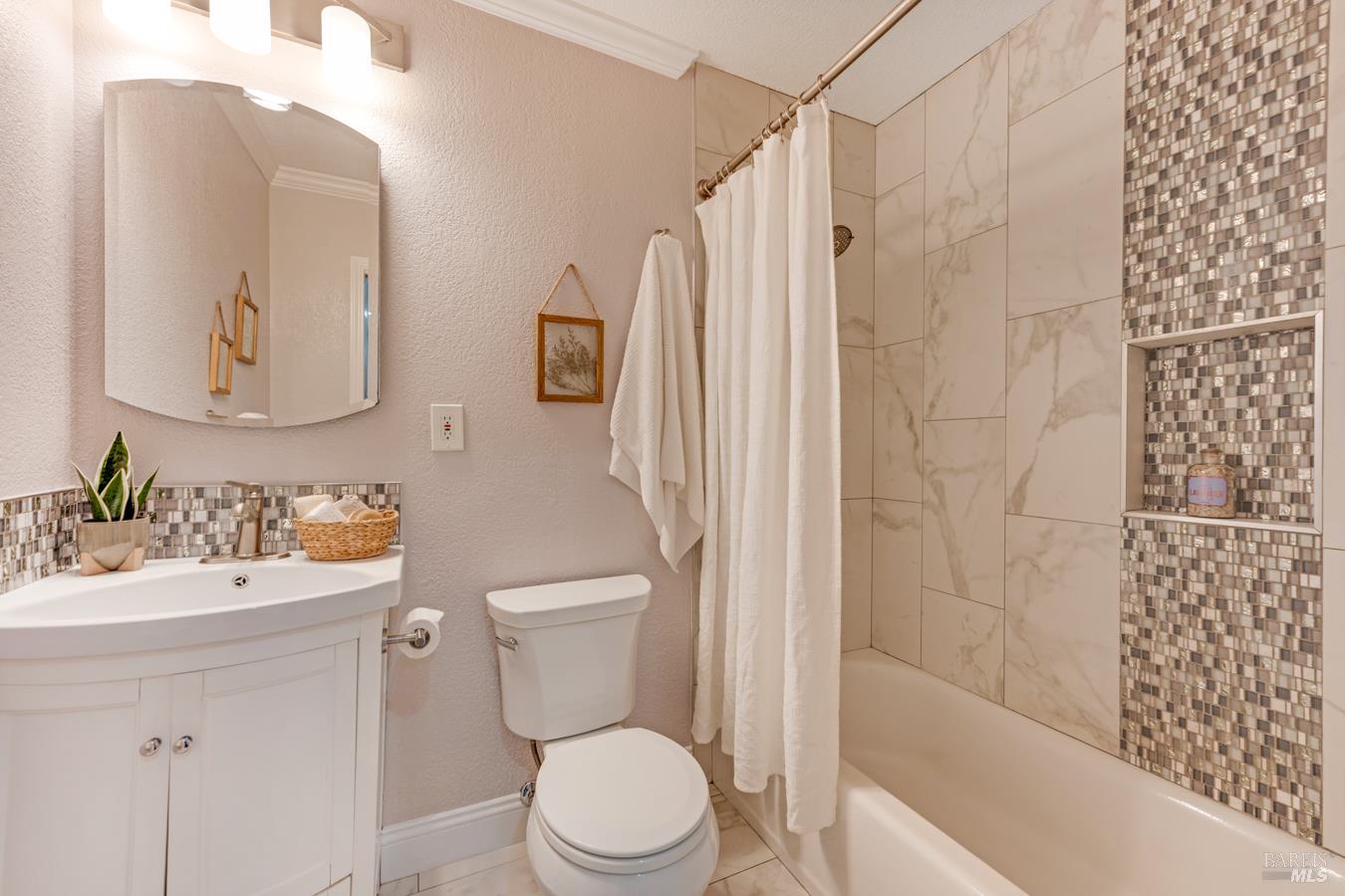 1513 Guerneville Road Santa Rosa CA 95403