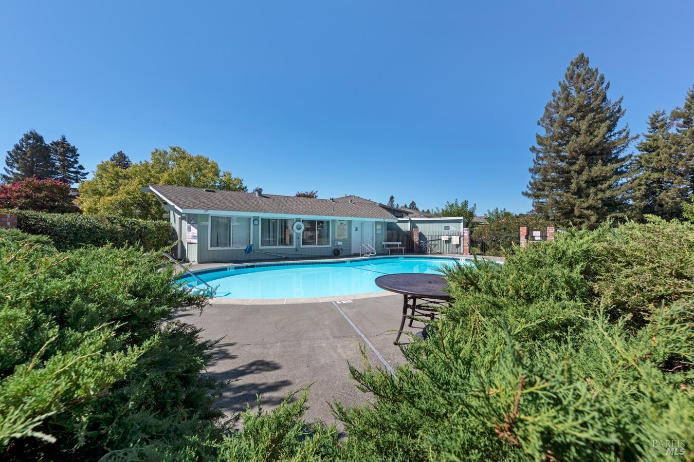 1513 Guerneville Road Santa Rosa CA 95403