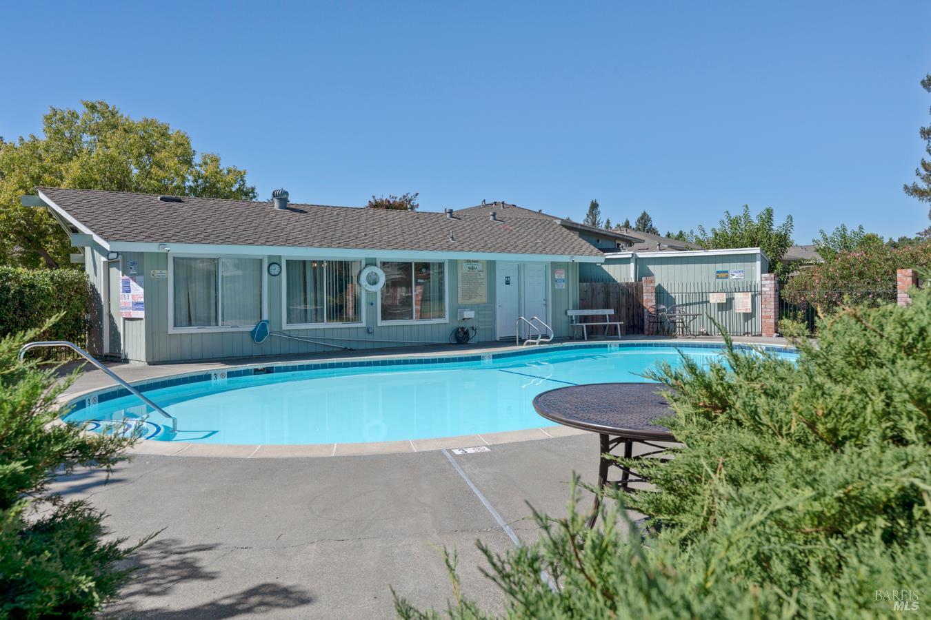 1513 Guerneville Road Santa Rosa CA 95403