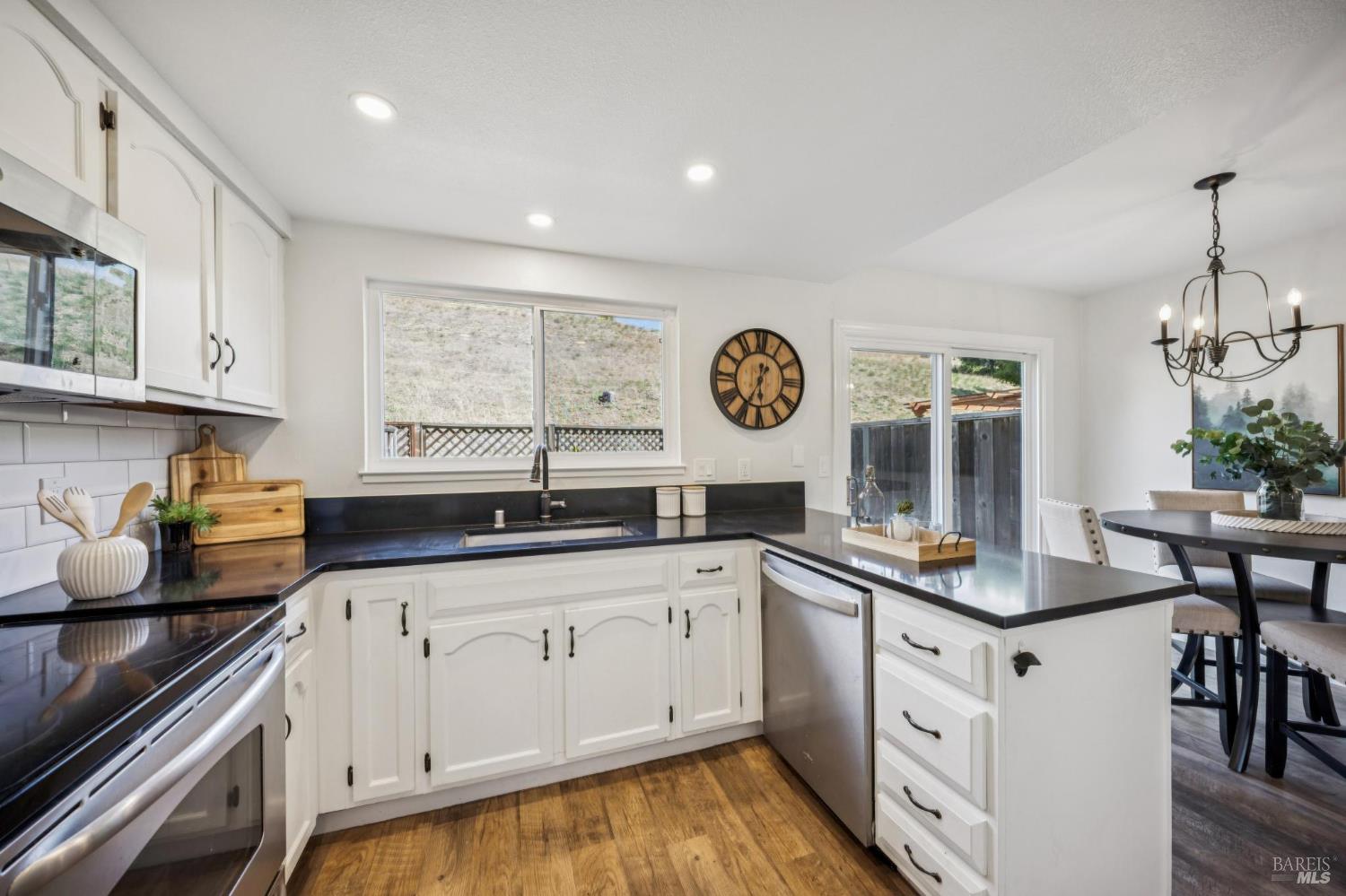 2033 Hawthorne Terrace Novato CA 94945
