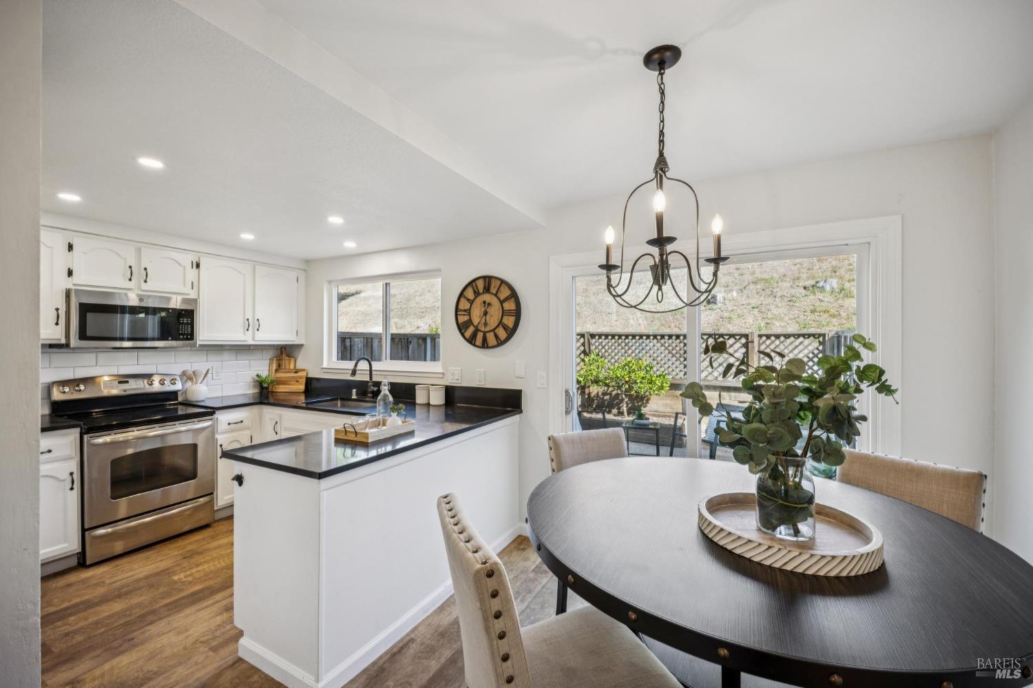 2033 Hawthorne Terrace Novato CA 94945