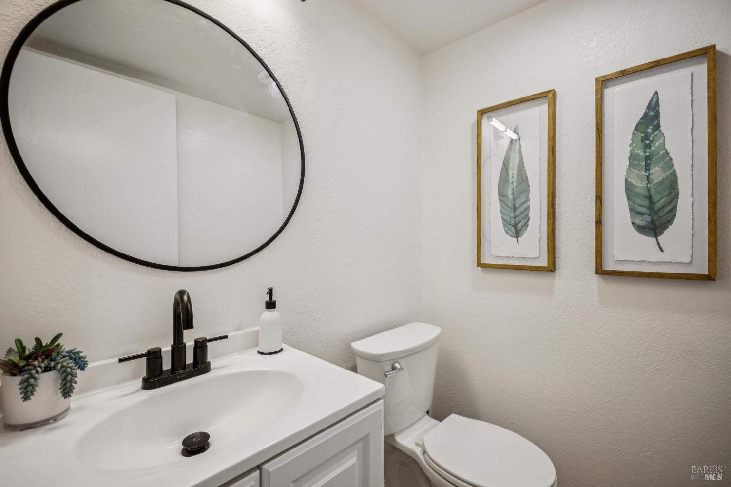 2033 Hawthorne Terrace Novato CA 94945