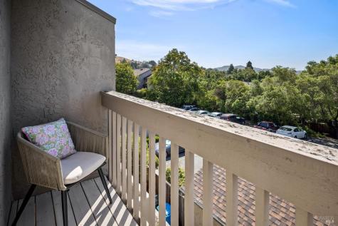 2033 Hawthorne Terrace Novato CA 94945