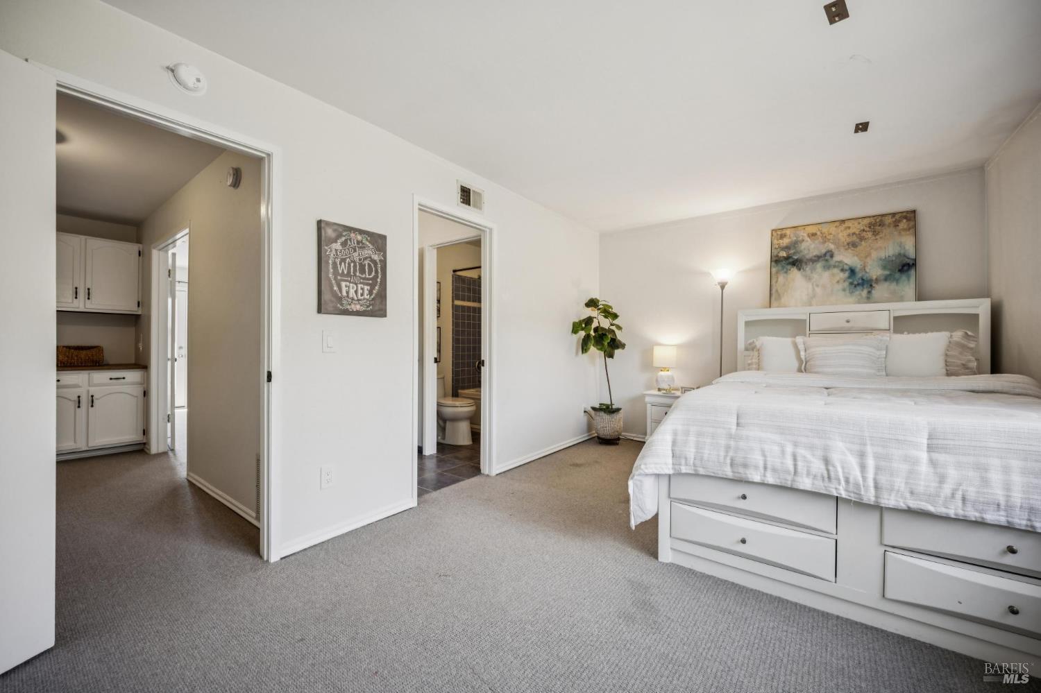 2033 Hawthorne Terrace Novato CA 94945