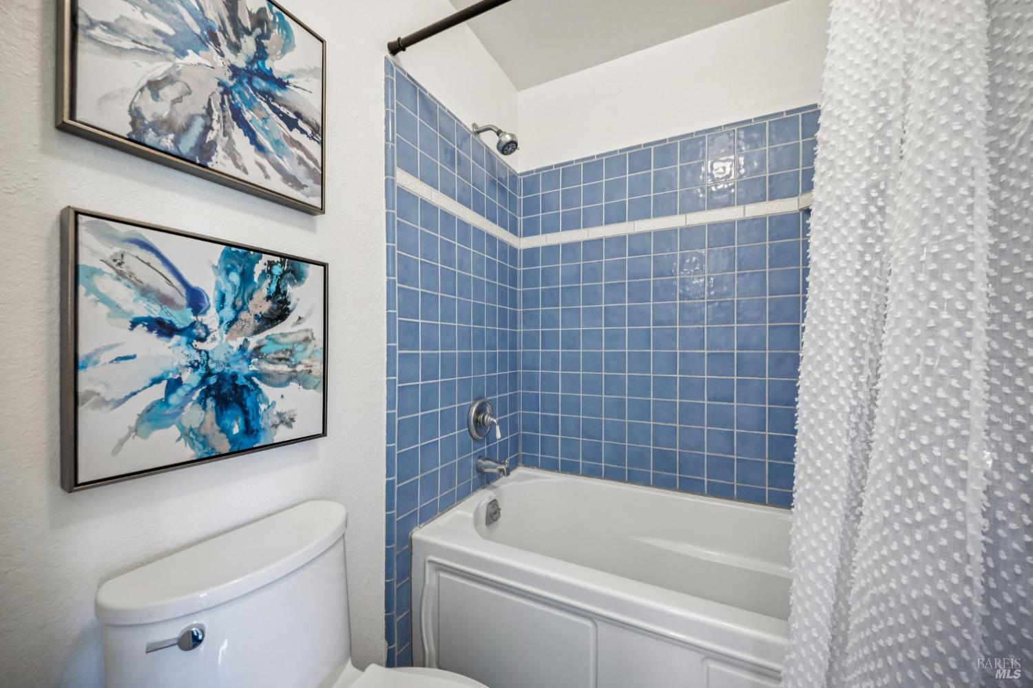 2033 Hawthorne Terrace Novato CA 94945