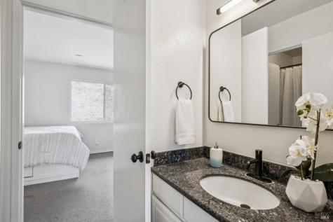 2033 Hawthorne Terrace Novato CA 94945