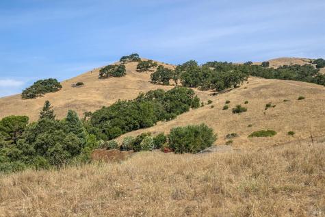 2033 Hawthorne Terrace Novato CA 94945