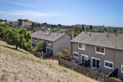 2033 Hawthorne Terrace Novato CA 94945