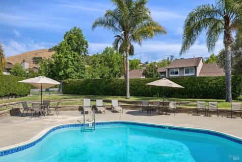 2033 Hawthorne Terrace Novato CA 94945