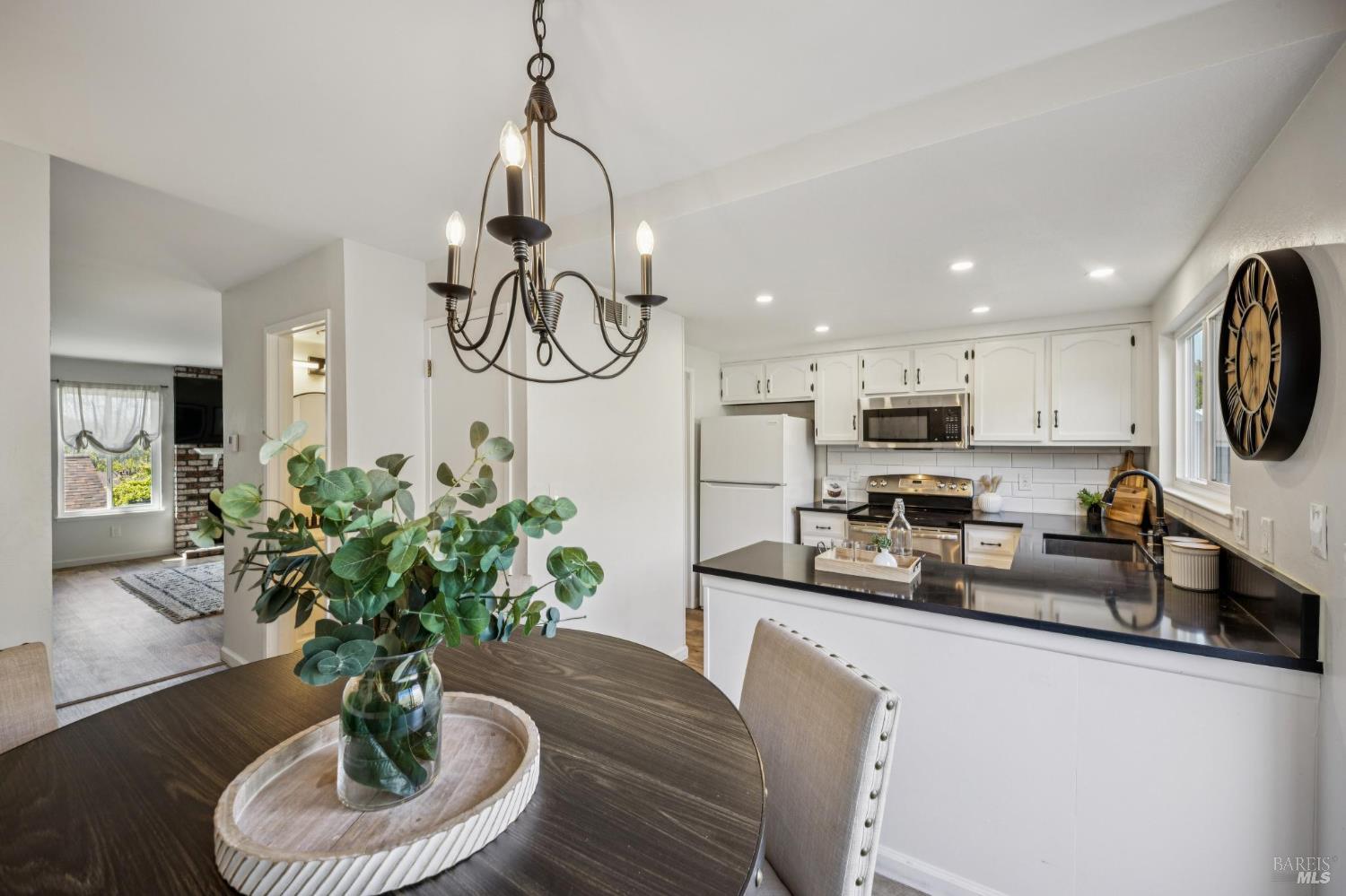2033 Hawthorne Terrace Novato CA 94945