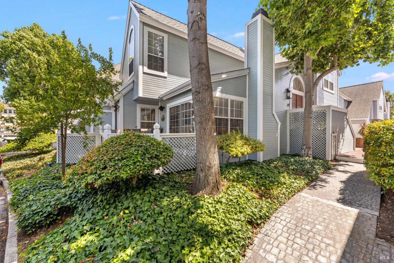 377 E 2nd Street Benicia CA 94510