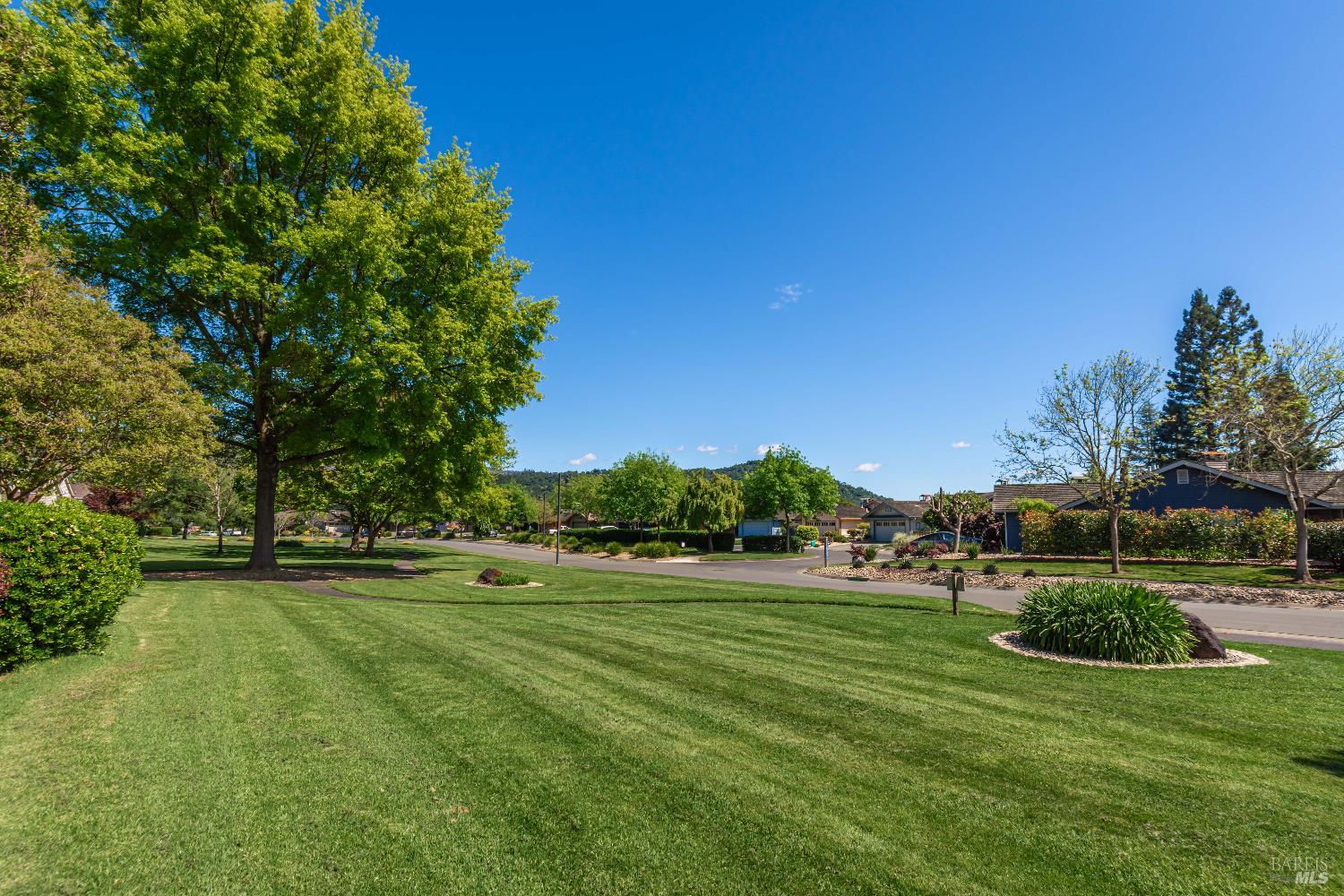 1913 Hopper Way Yountville CA 94599