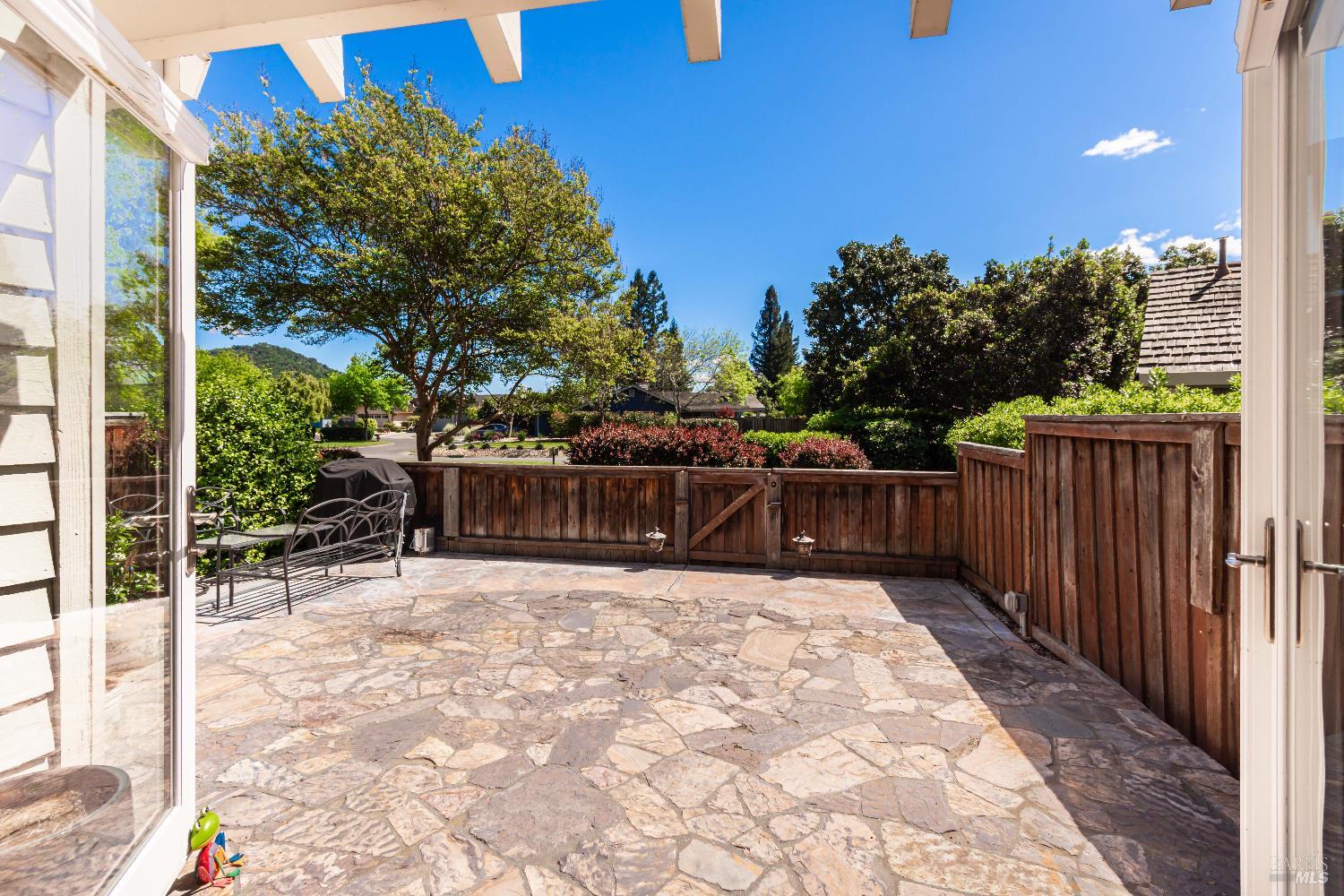 1913 Hopper Way Yountville CA 94599