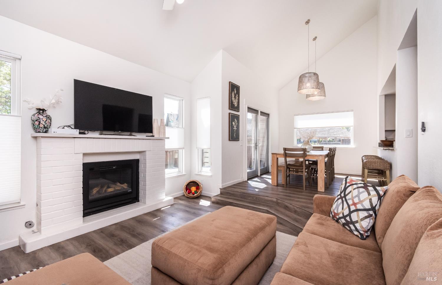 1913 Hopper Way Yountville CA 94599