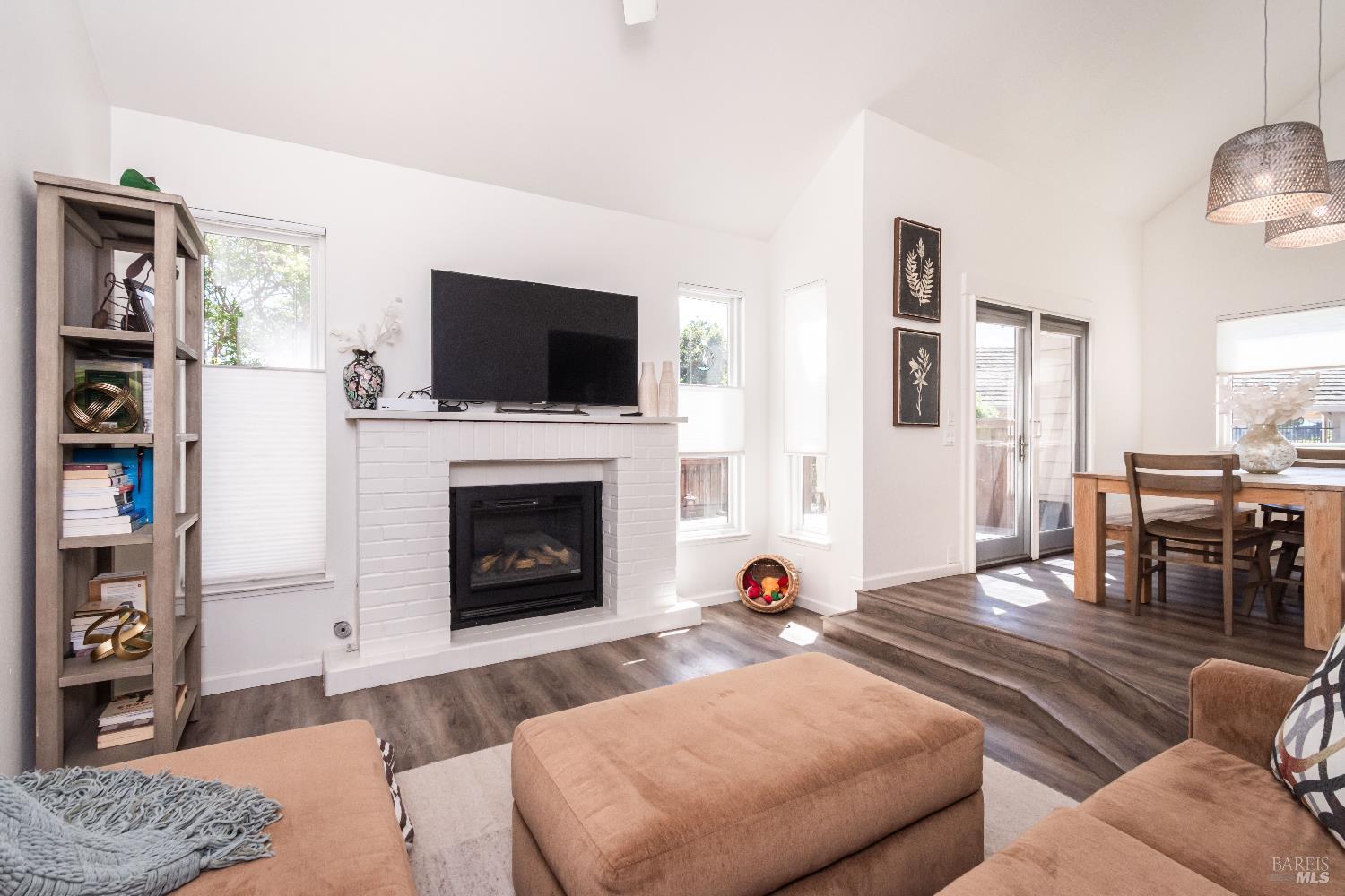 1913 Hopper Way Yountville CA 94599