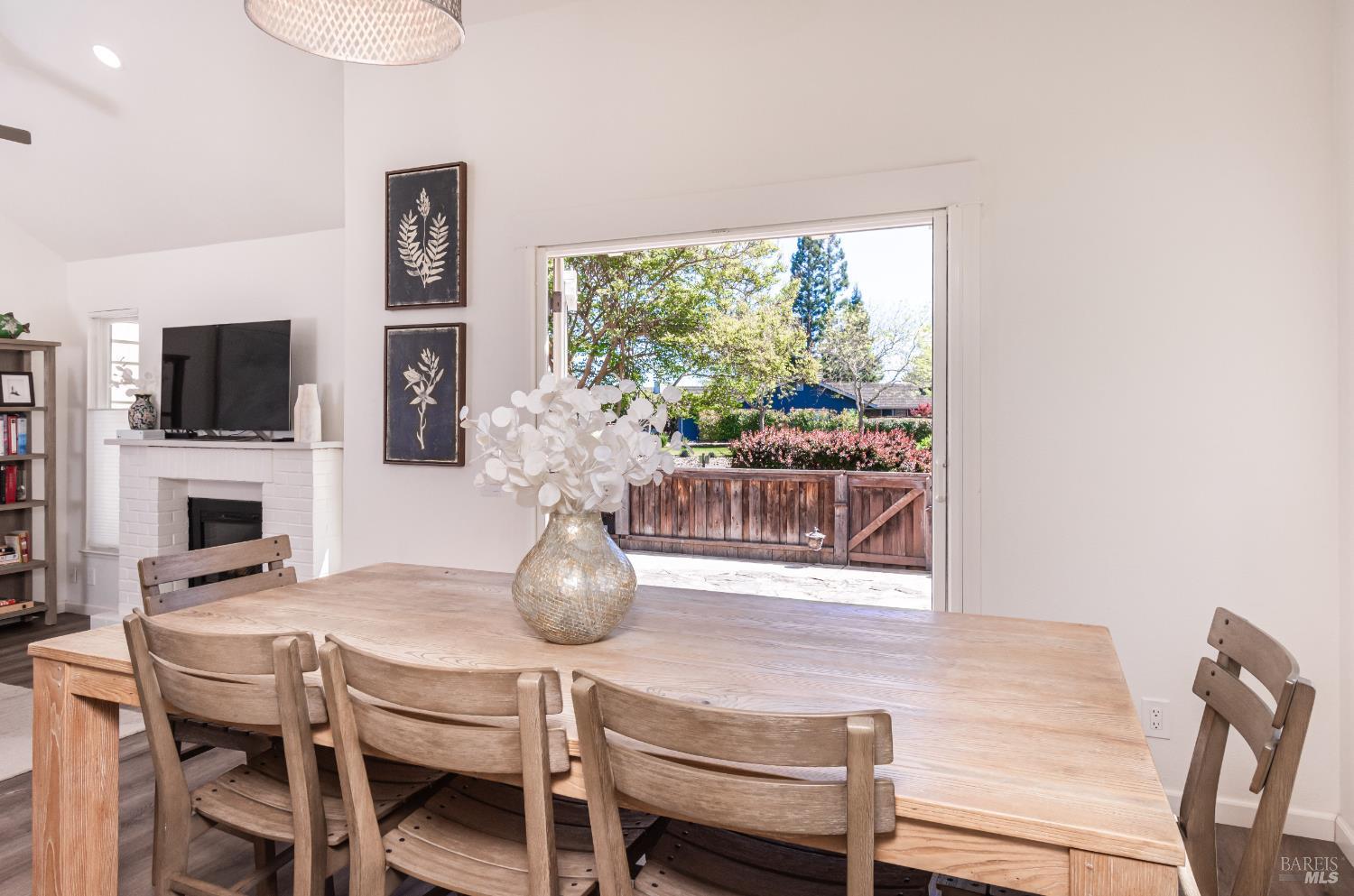 1913 Hopper Way Yountville CA 94599