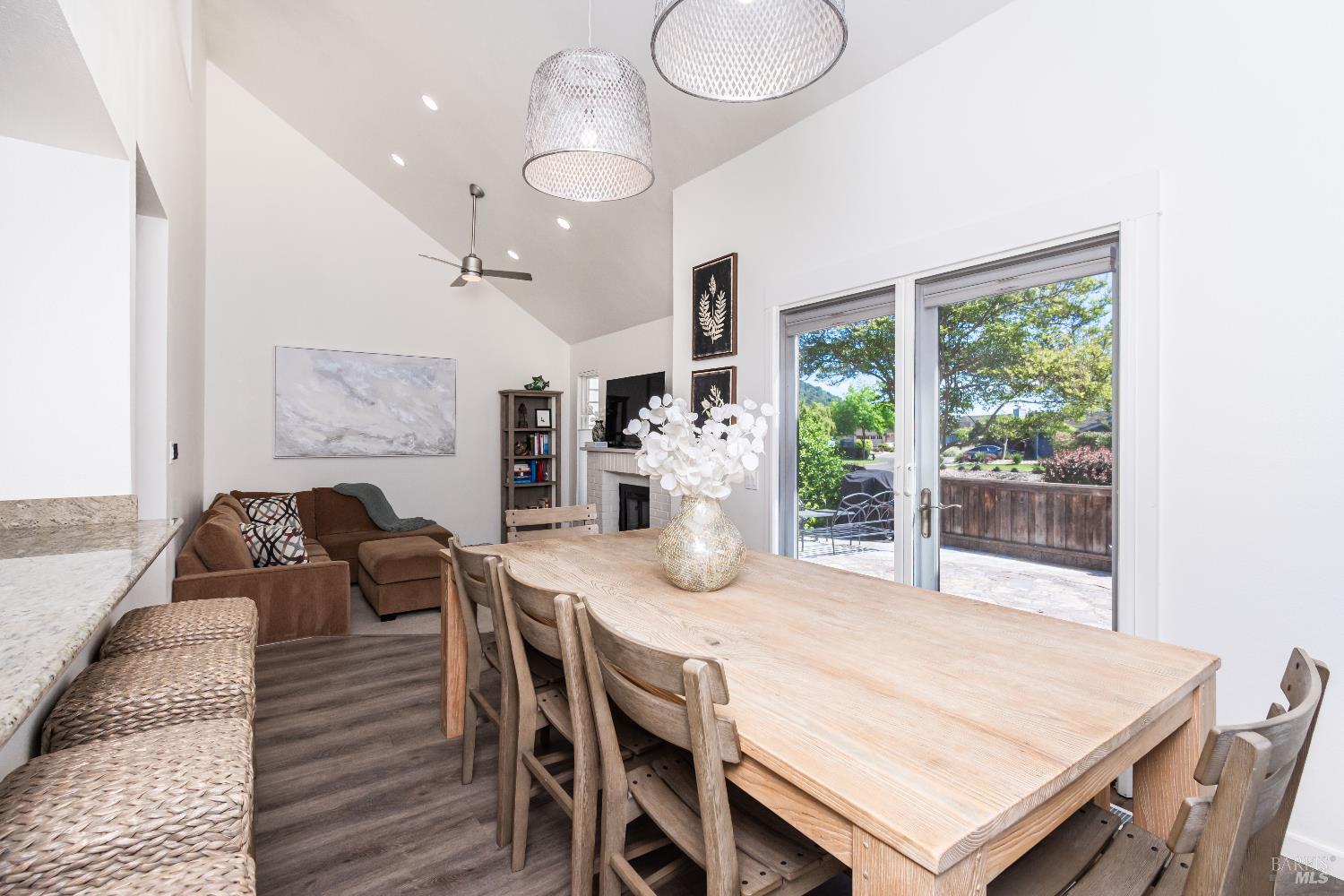 1913 Hopper Way Yountville CA 94599