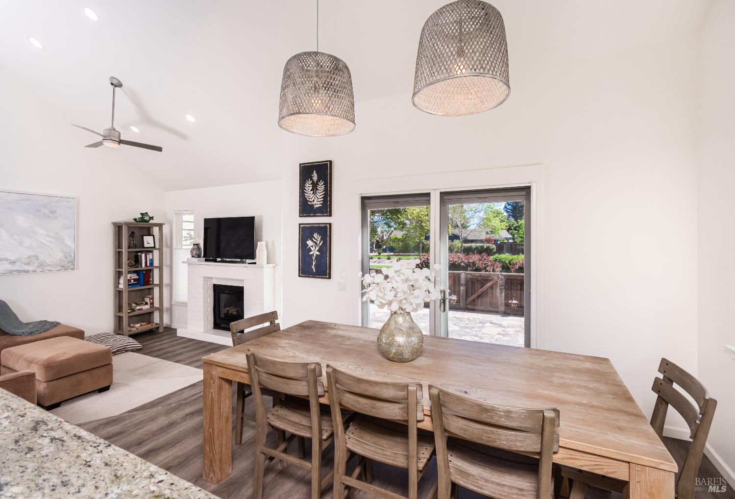 1913 Hopper Way Yountville CA 94599