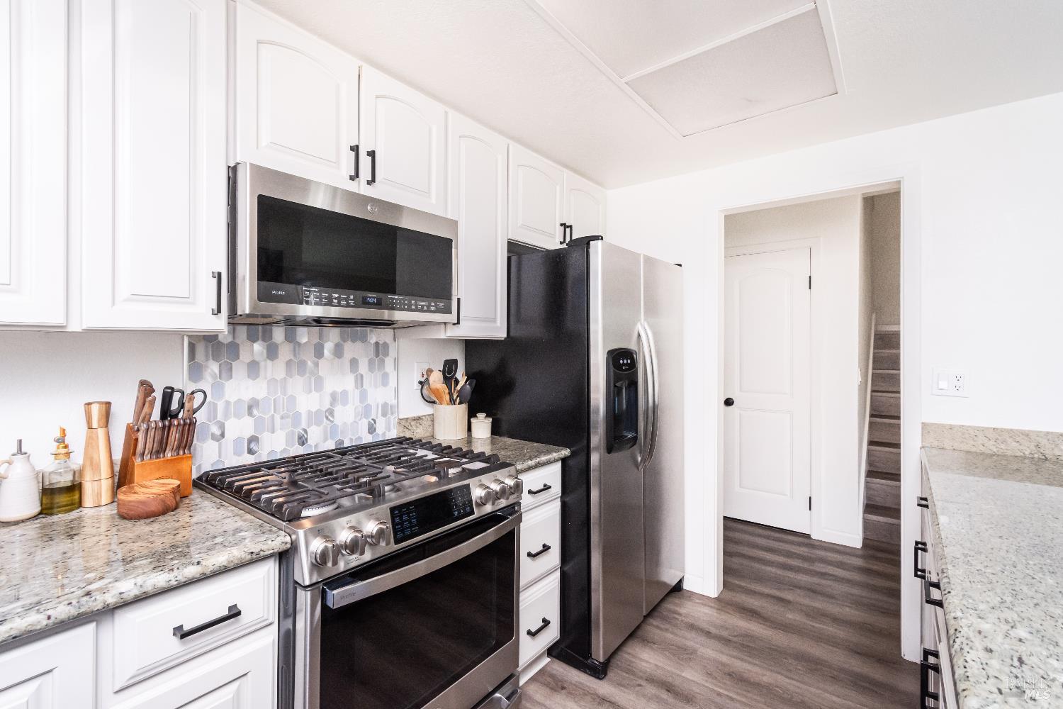 1913 Hopper Way Yountville CA 94599