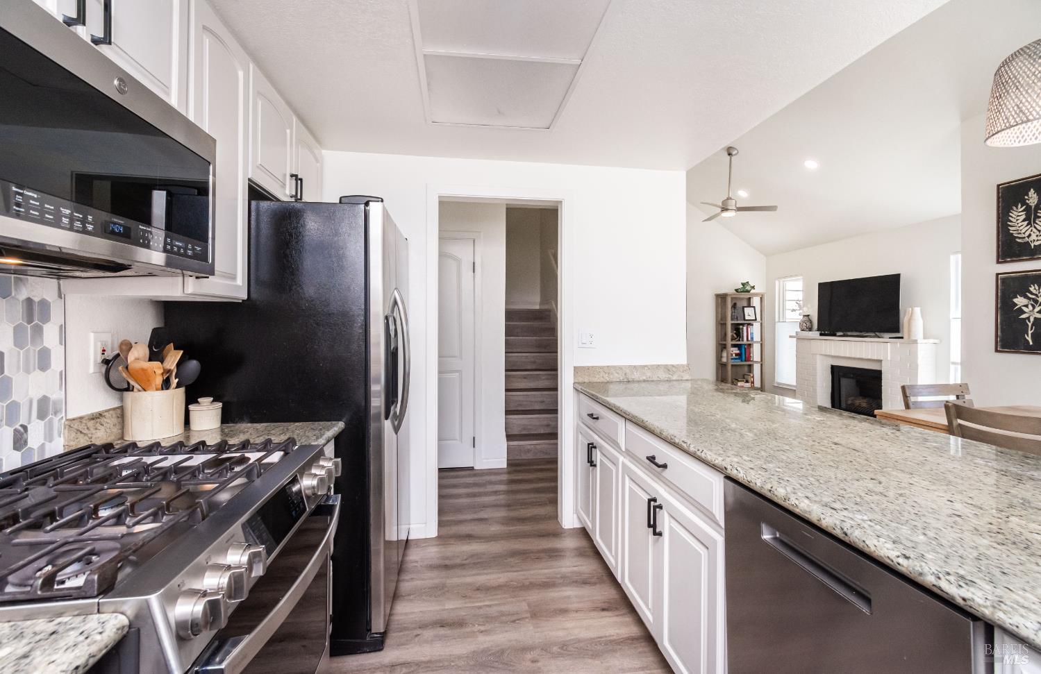 1913 Hopper Way Yountville CA 94599