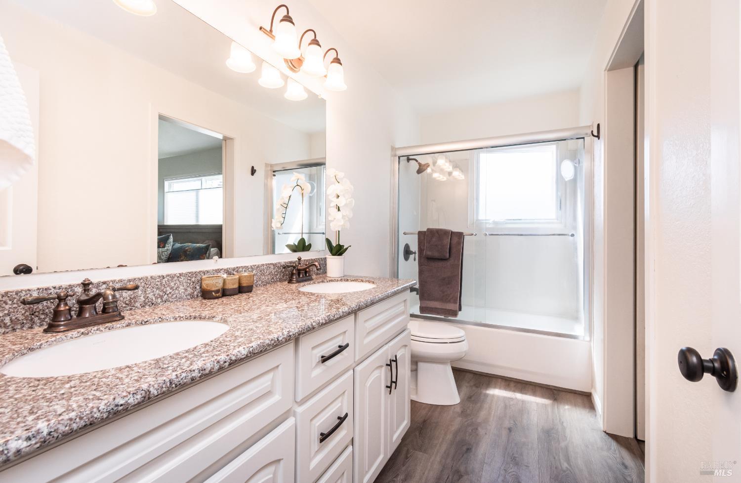 1913 Hopper Way Yountville CA 94599