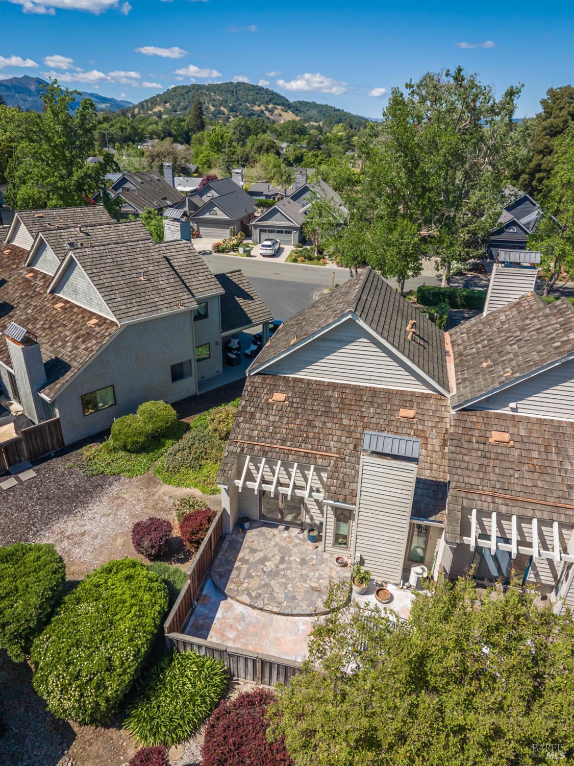 1913 Hopper Way Yountville CA 94599