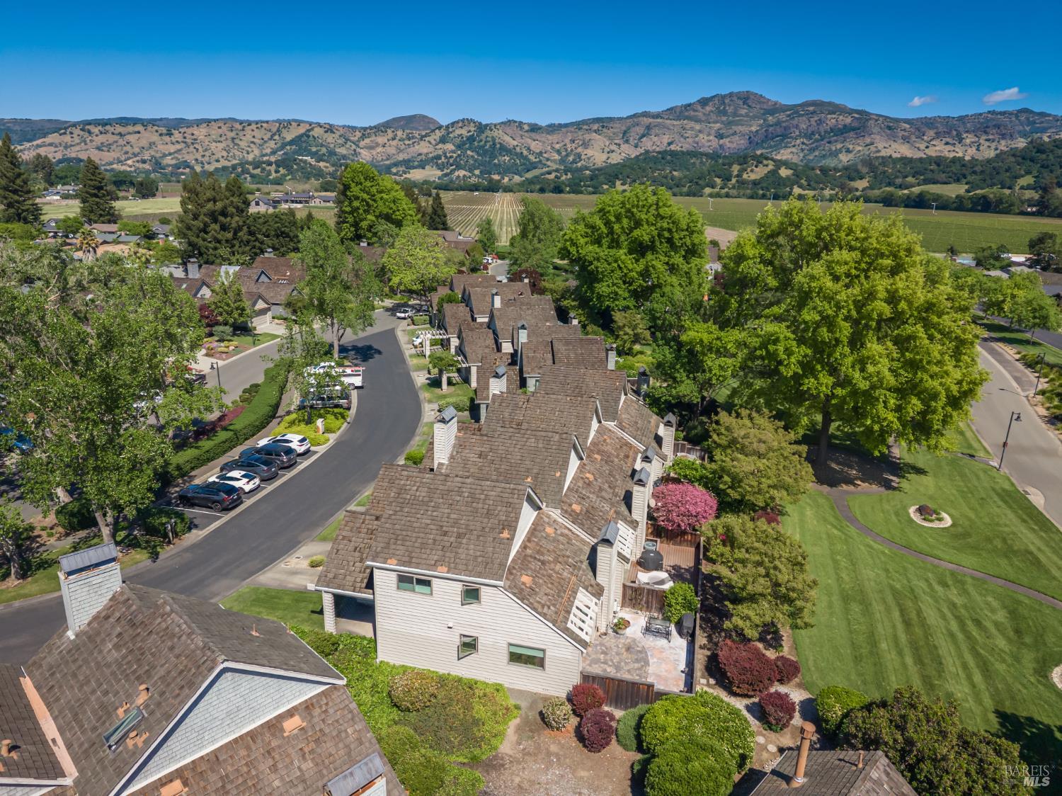 1913 Hopper Way Yountville CA 94599