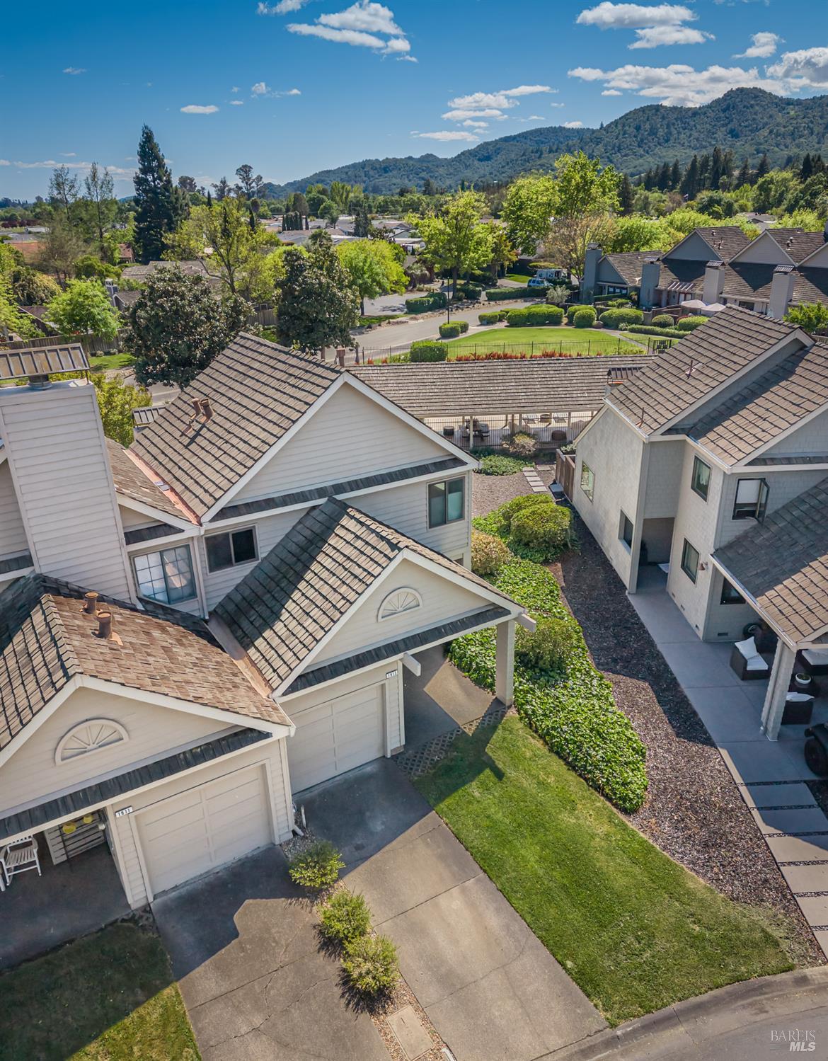 1913 Hopper Way Yountville CA 94599