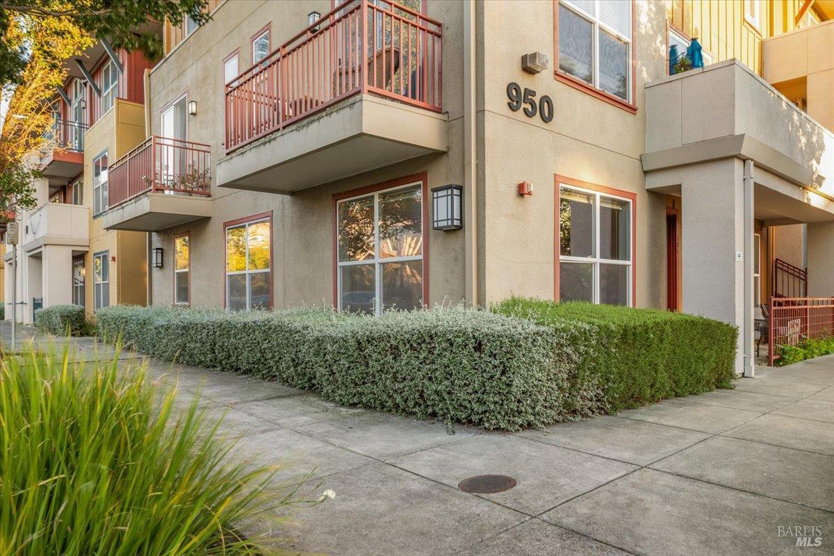 950 Campoy Street Santa Rosa CA 95407