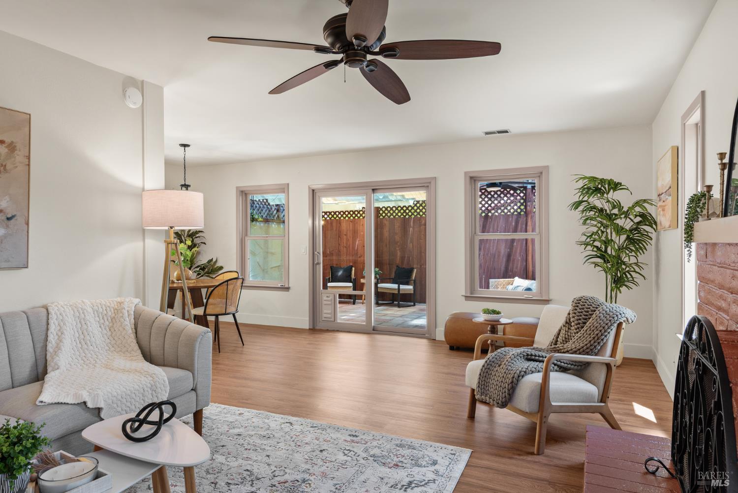 806 Shady Oak Drive Santa Rosa CA 95404