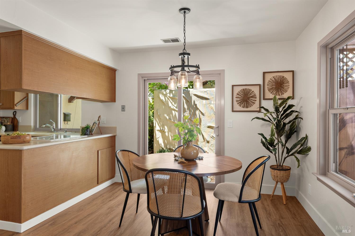 806 Shady Oak Drive Santa Rosa CA 95404