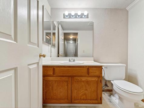 213 Elbridge Avenue Cloverdale CA 95425