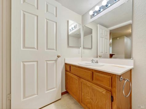 213 Elbridge Avenue Cloverdale CA 95425