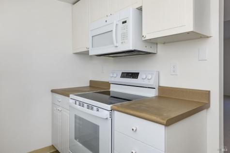 19 Manchester Court Novato CA 94947