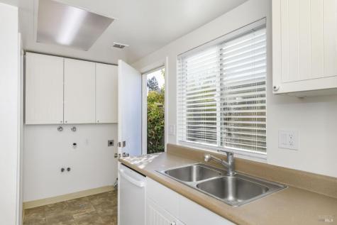19 Manchester Court Novato CA 94947