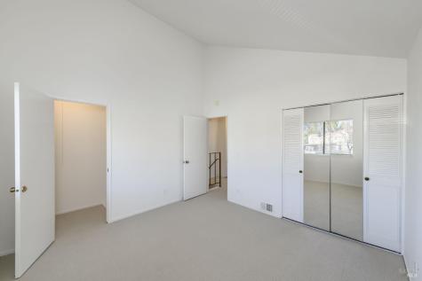 19 Manchester Court Novato CA 94947